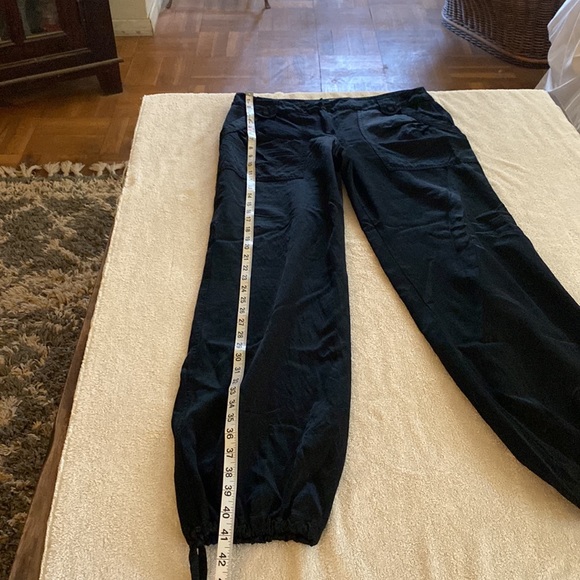 Roberta Scarpa Made in Italy stunning satin looking cargo joggers w/pockets - Picture 16 of 16
